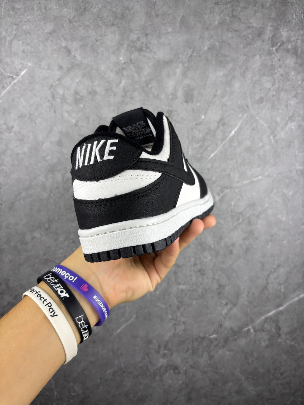 Nike Dunk SB (Linha Premium) - Preto/Branco