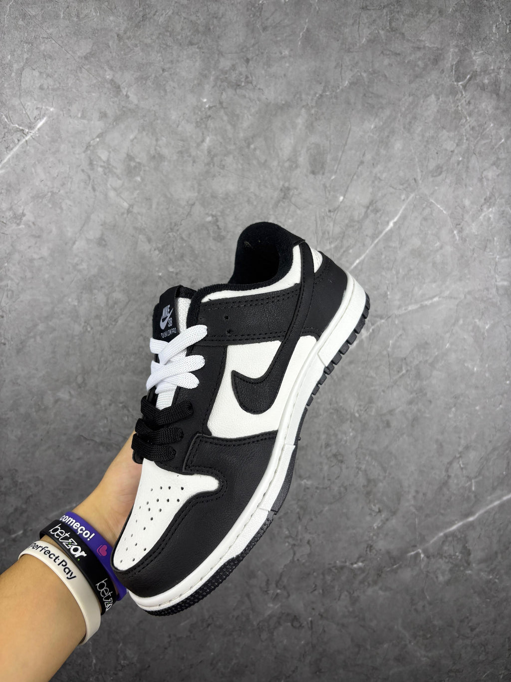 Nike Dunk SB (Linha Premium) - Preto/Branco