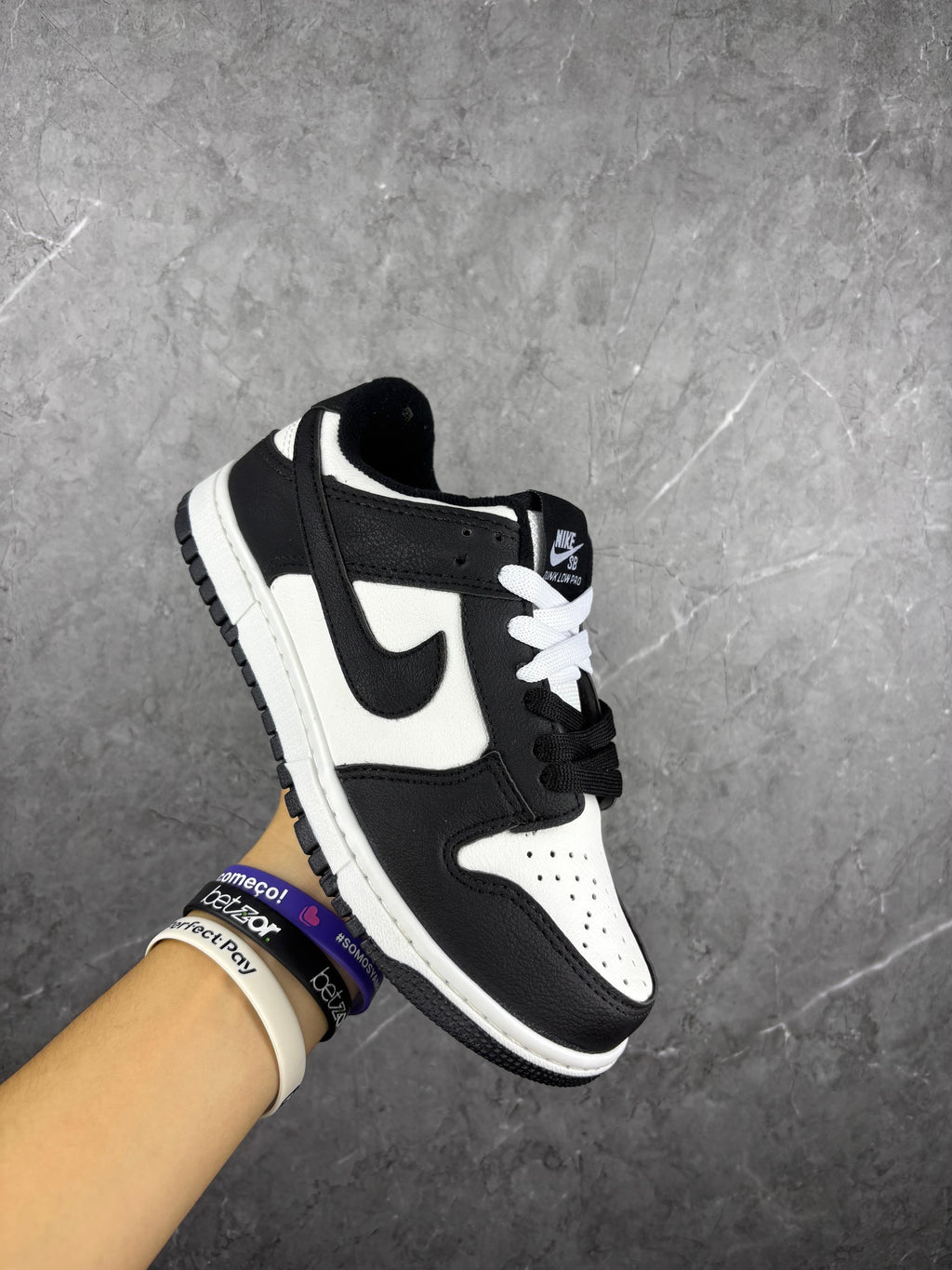Nike Dunk SB (Linha Premium) - Preto/Branco